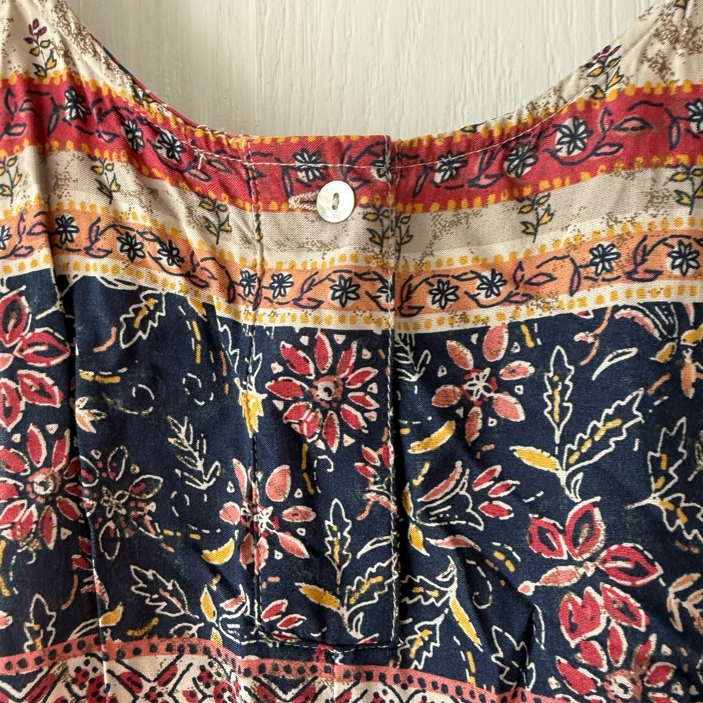 Patterned Short Dress - Picture 3 of 5